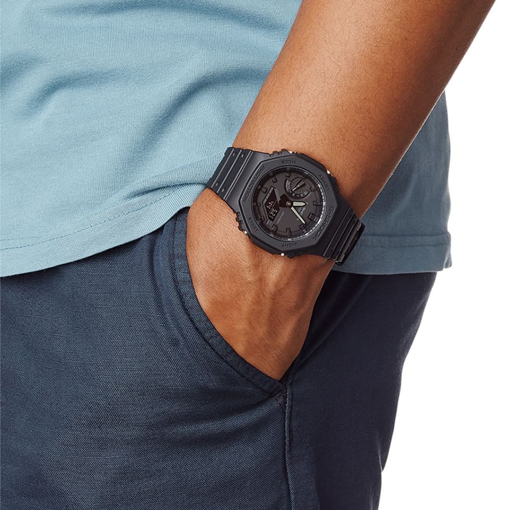 Montre analogique et numérique G-Shock GA-2100 noir