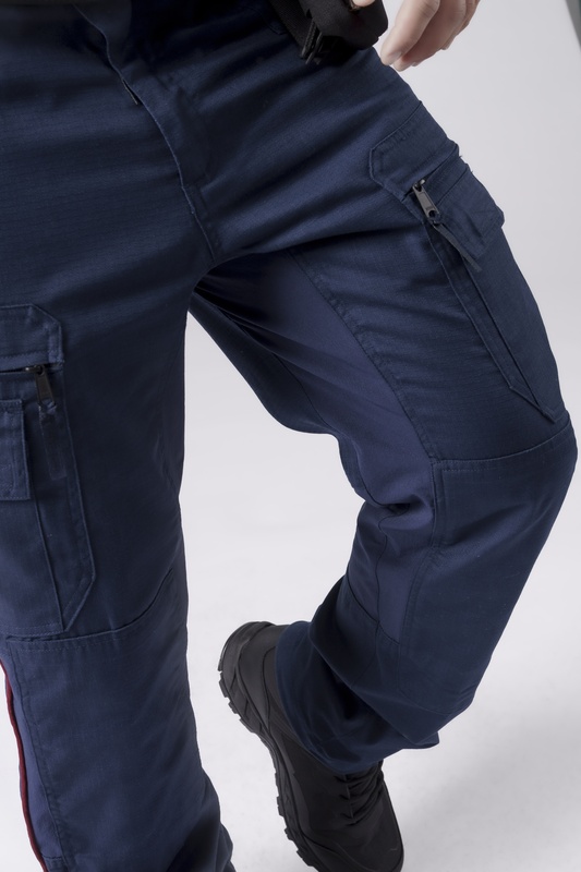 pantalon ripstop titan 800 800 332519 Pantalon Ripstop TITAN - Liseré Bordeaux Pantalon Ripstop TITAN - Liseré Bordeaux – Image 3