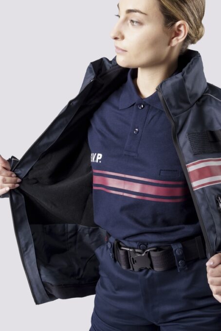 Blouson softshell capuche amovible Bande bordeaux – Image 2